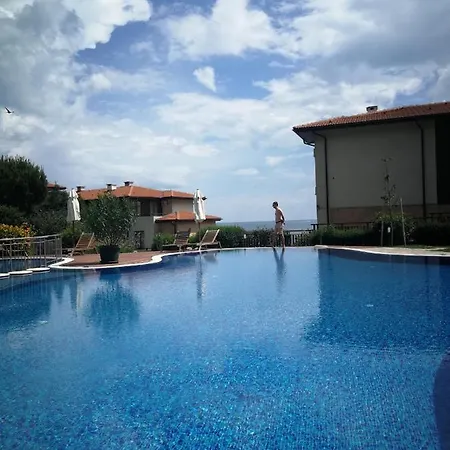 Sea View Studio In 4-star Garden Of Eden, 아파트